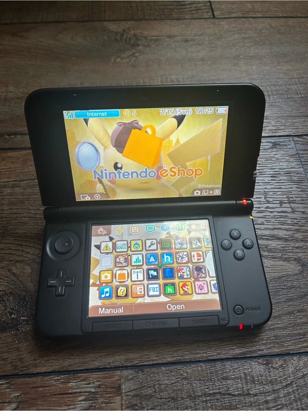 Nintendo 3DSXL, Charger & Game